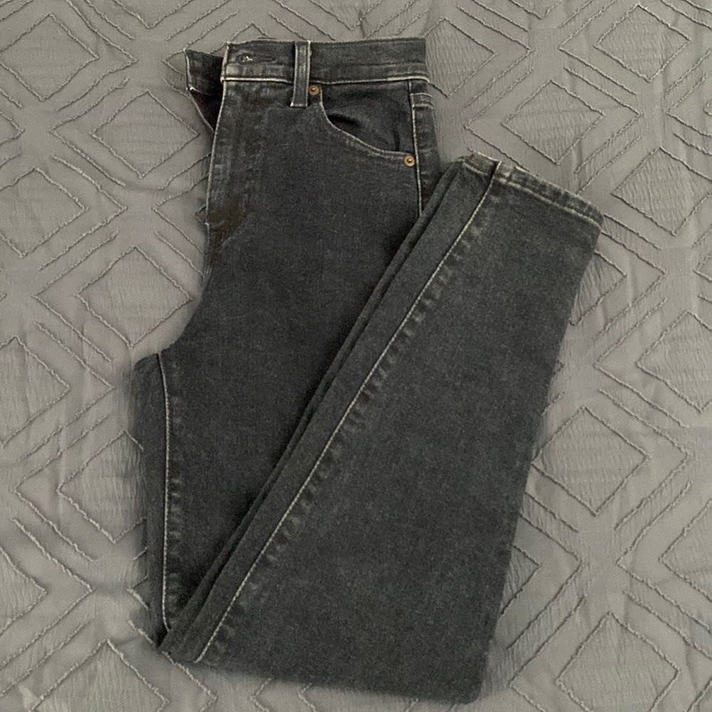 Women’s dark wash tapered leg Levi’s